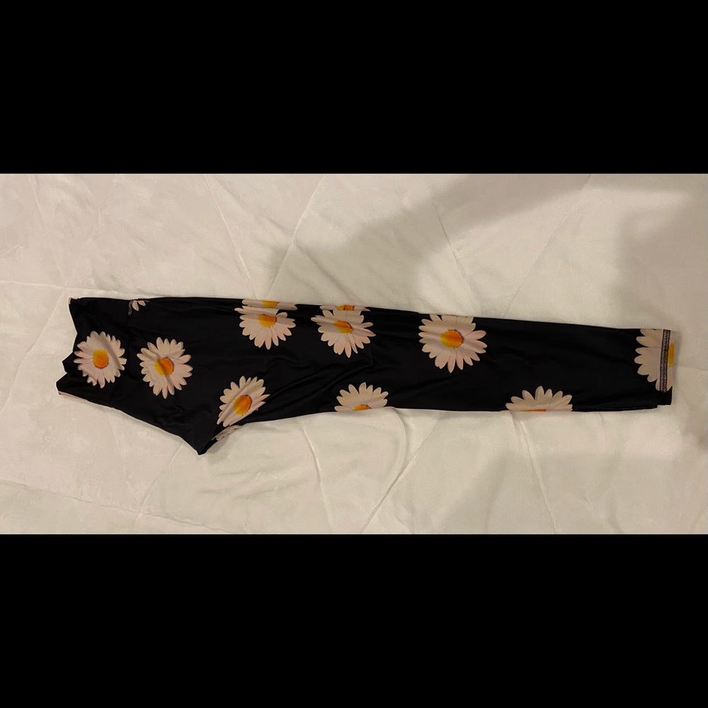 Teeki GUC hot pants